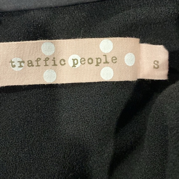 Traffic People sleeveless black knee length dress with roses - Picture 2 of 2